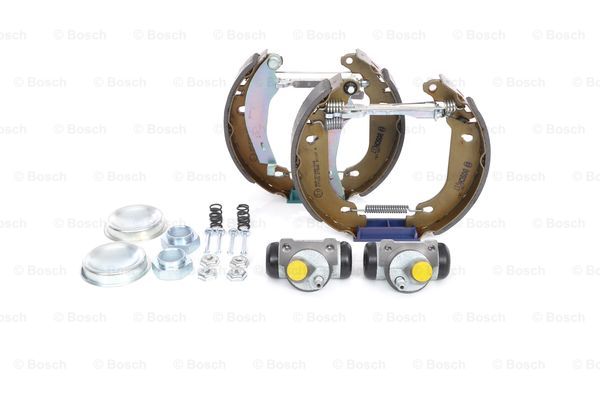 KIT SUPERPRO, zestaw szczek hamulcowych + cylinderek hamulca koła; zamontowany; z tyłu