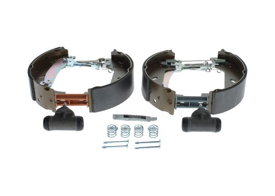 KIT SUPERPRO, zestaw szczek hamulcowych + cylinderek hamulca koła; zamontowany; z tyłu
