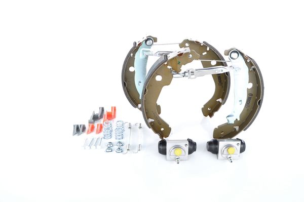 KIT SUPERPRO, zestaw szczek hamulcowych + cylinderek hamulca koła; zamontowany; z tyłu