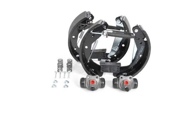 KIT SUPERPRO, zestaw szczek hamulcowych + cylinderek hamulca koła; zamontowany; z tyłu