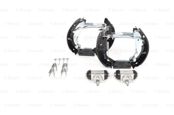 KIT SUPERPRO, zestaw szczek hamulcowych + cylinderek hamulca koła; zamontowany; z tyłu