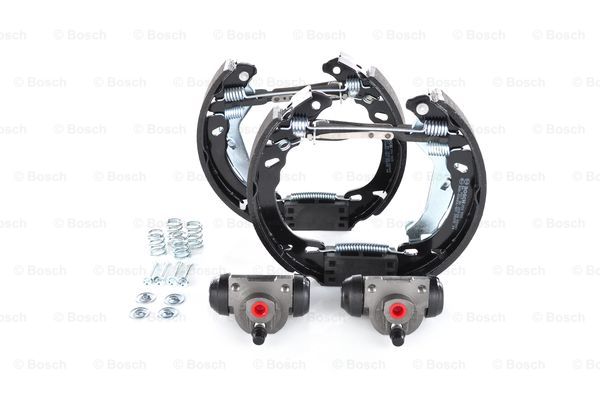 KIT SUPERPRO, zestaw szczek hamulcowych + cylinderek hamulca koła; zamontowany; z tyłu
