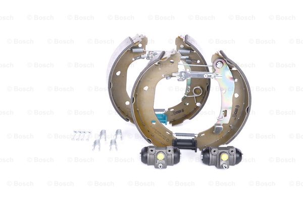KIT SUPERPRO, zestaw szczek hamulcowych + cylinderek hamulca koła; zamontowany; z tyłu
